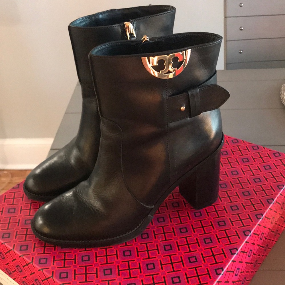 Tory Burch Sidney 85MM Bootie
